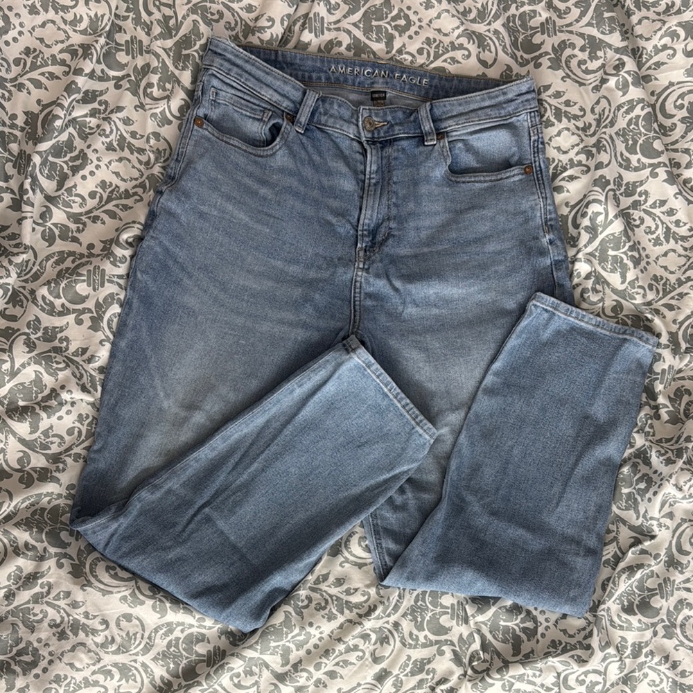 American Eagle Outfitters Mom Jeans